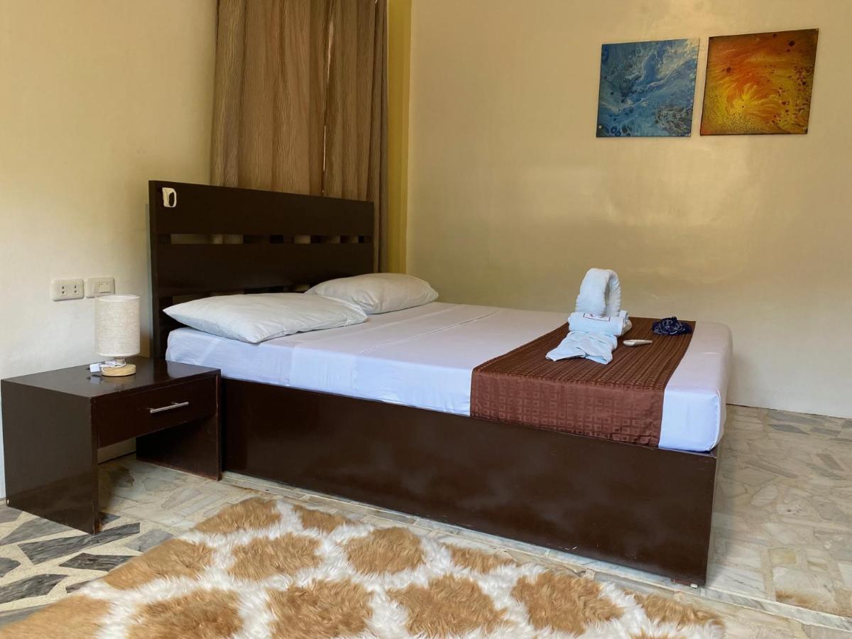 Papa Freds Beach Resort Puerto Galera Εξωτερικό φωτογραφία