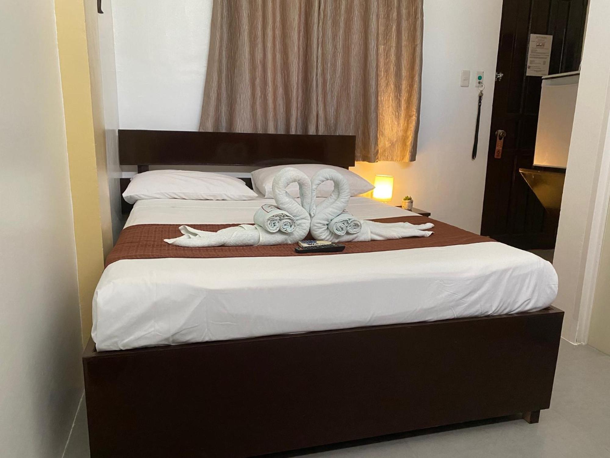 Papa Freds Beach Resort Puerto Galera Εξωτερικό φωτογραφία