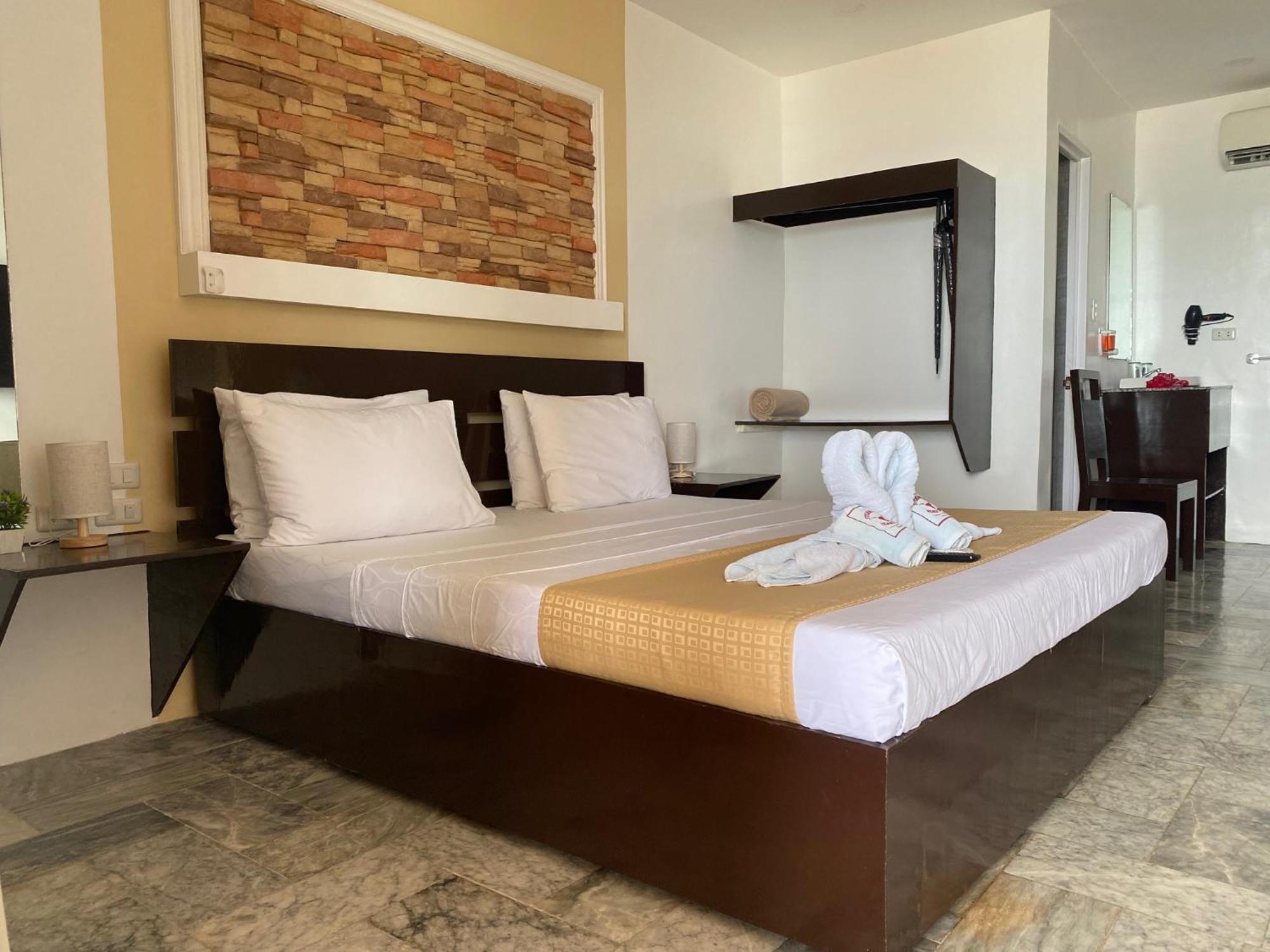 Papa Freds Beach Resort Puerto Galera Εξωτερικό φωτογραφία