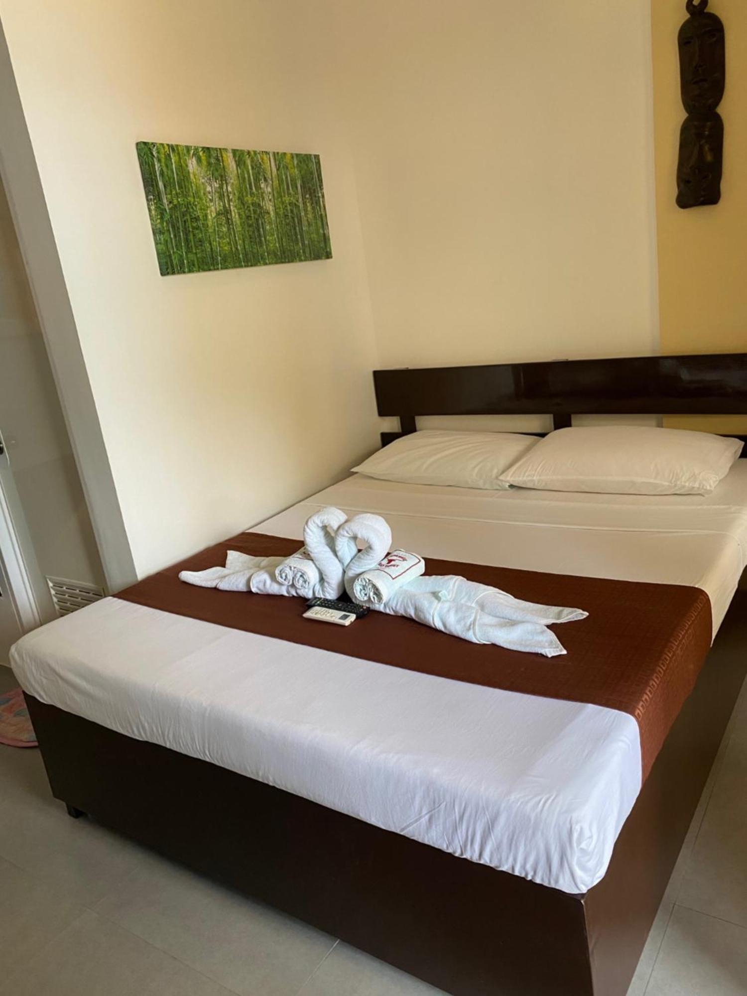 Papa Freds Beach Resort Puerto Galera Εξωτερικό φωτογραφία