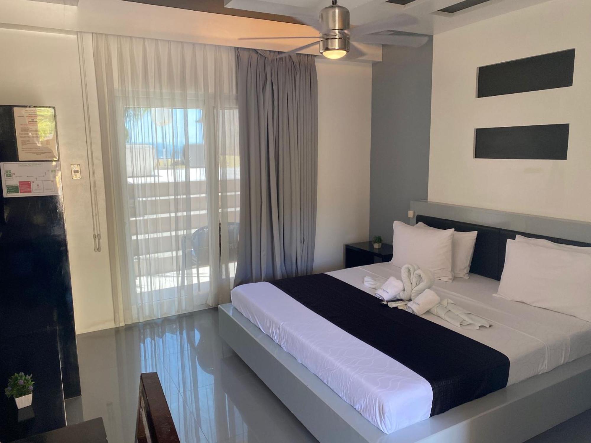 Papa Freds Beach Resort Puerto Galera Εξωτερικό φωτογραφία