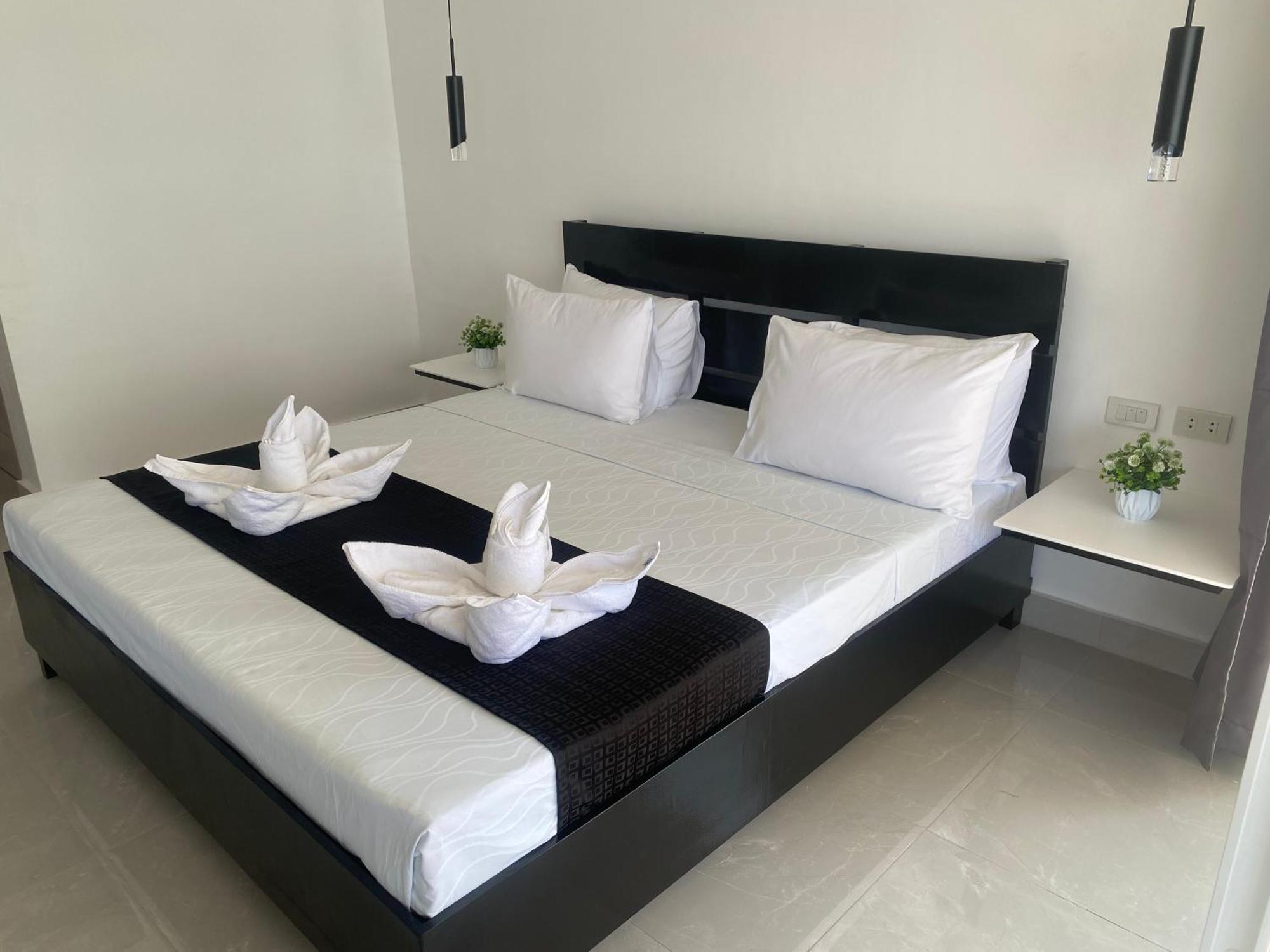Papa Freds Beach Resort Puerto Galera Εξωτερικό φωτογραφία